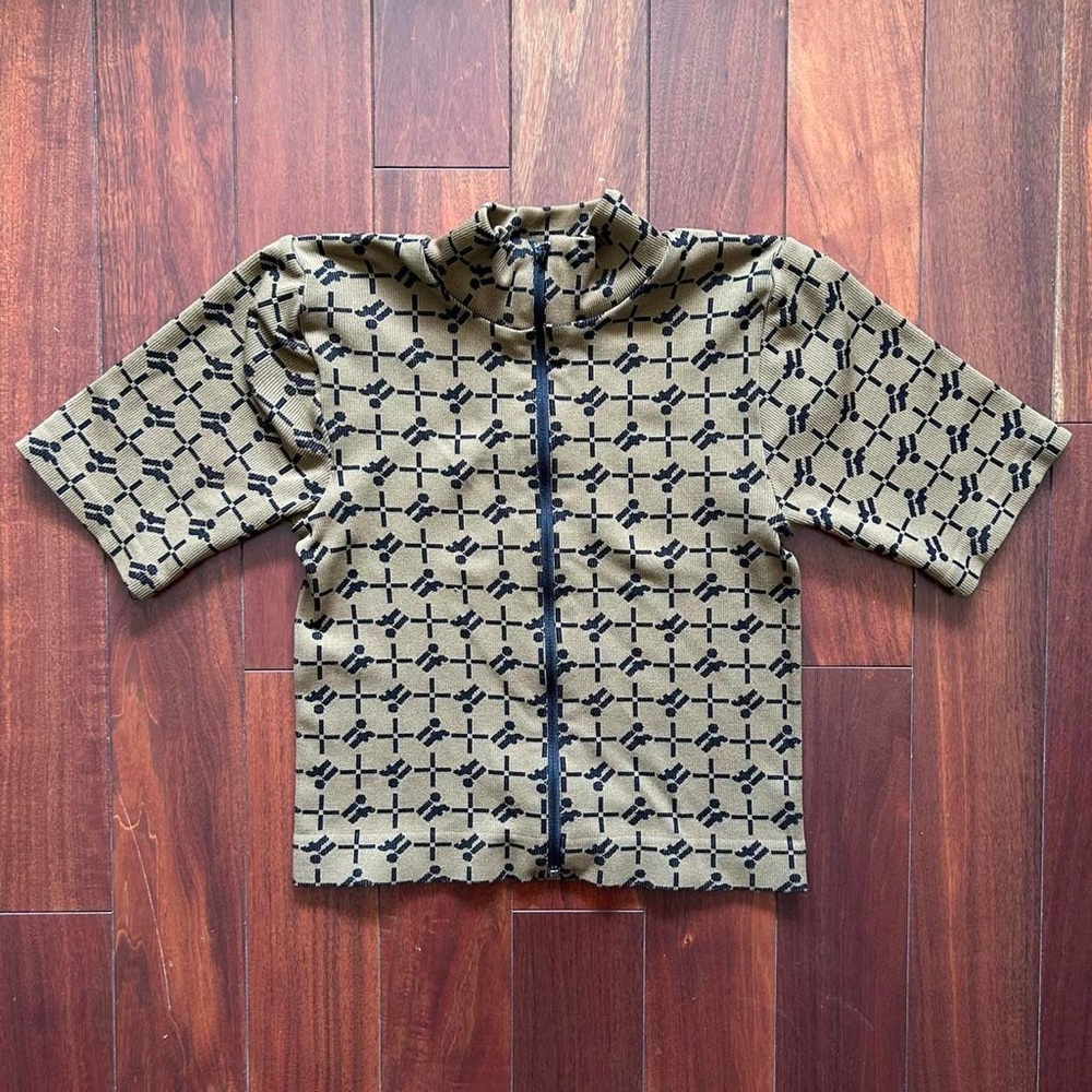 Vintage-Inspired Urban Outfitters Graphic Zip-Up Top